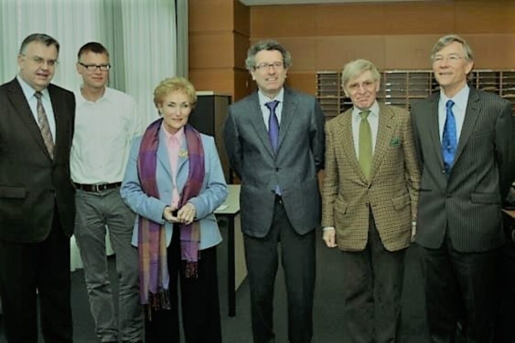 Regards sur les débuts